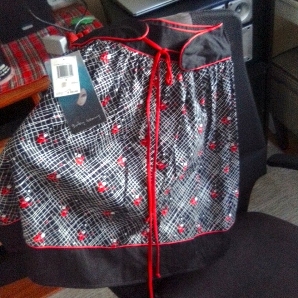 Baby Tears skirt with small corseted flair black,white,red print.